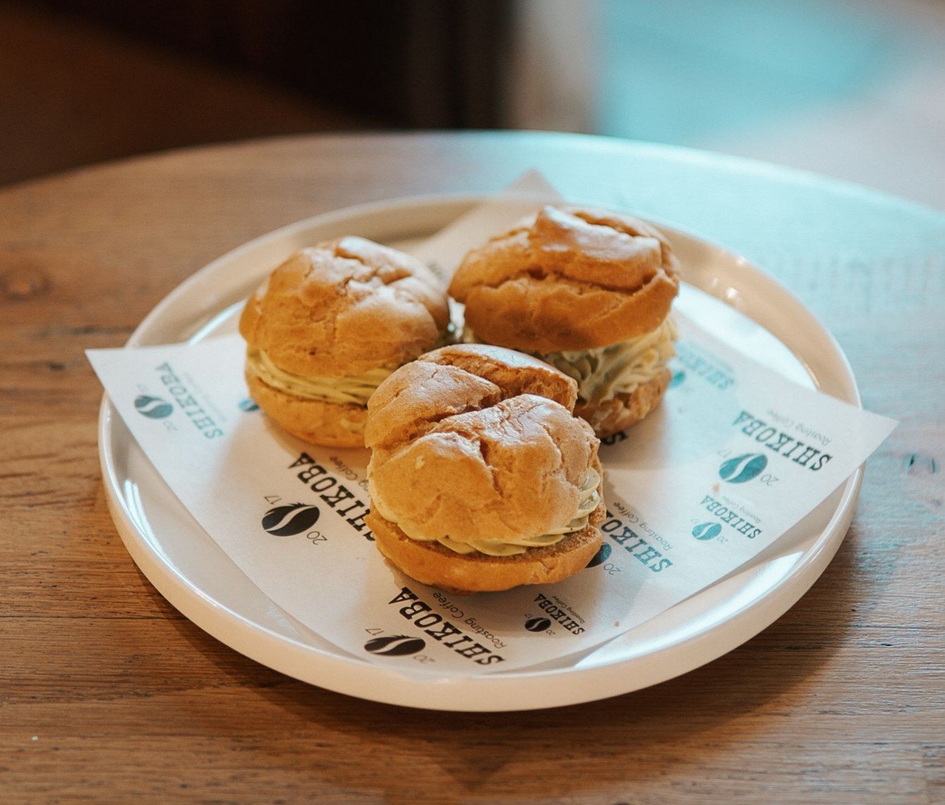 Antep Fıstıklı Profiterol(Orijinal Belçika Çıkolatası ile Servis)